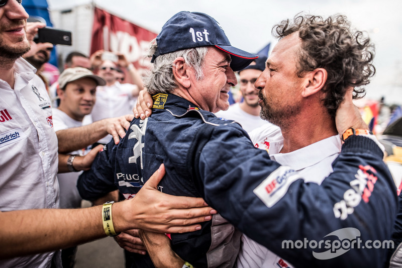 Il vincitore #303 Peugeot Sport Peugeot 3008 DKR: Carlos Sainz