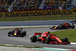 Kimi Raikkonen, Ferrari SF71H, Max Verstappen, Red Bull Racing RB14 and Daniel Ricciardo, Red Bull Racing RB14