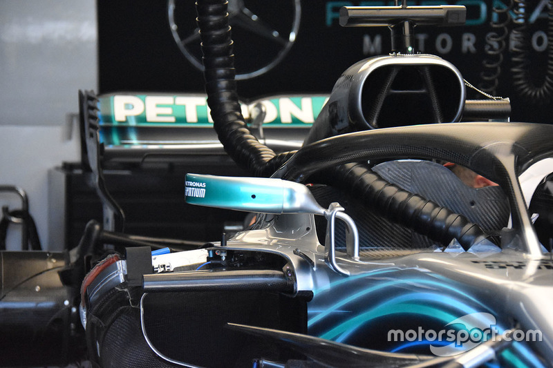 Mercedes AMG F1 W09 mirror detail 