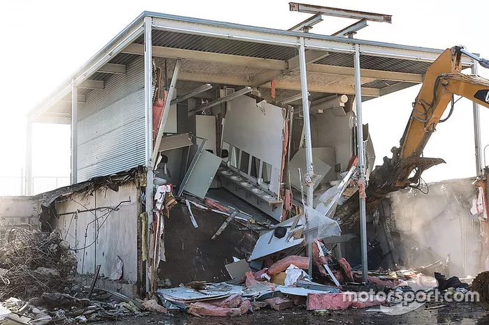 Demolición del Paddock