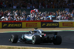Льюіс Хемілтон, Mercedes AMG F1 W09