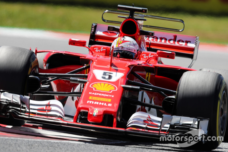Risultati immagini per vettel ferrari sf70h 5