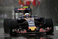 Carlos Sainz Jr., Scuderia Toro Rosso STR11