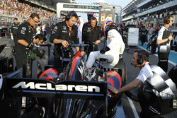 Fernando Alonso, McLaren sur la grille