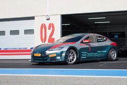 El Tesla Model S P85+ en Paul Ricard