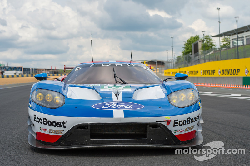 #67 Ford Chip Ganassi Racing Ford GT