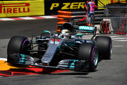 Льюіс Хемілтон, Mercedes-Benz F1 W08 Hybrid