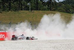 Romain Grosjean, Haas F1 Team VF-16, contraint à l'abandon