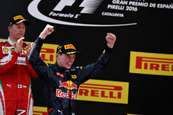 Max Verstappen, Red Bull Racing viert zijn eerste overwinning