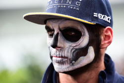 Max Verstappen, Red Bull Racing avec des peintures célébrant le Dia de Muertos