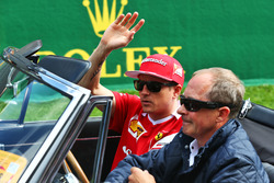 Kimi Räikkönen, Ferrari, bei der Fahrerparade
