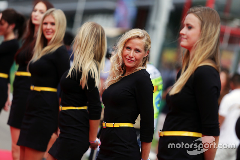 Grid girls on the drivers parade