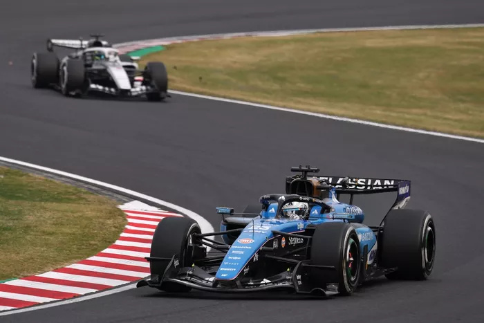 Alexander Albon, Williams, Sergio Pérez, Cadillac Racing