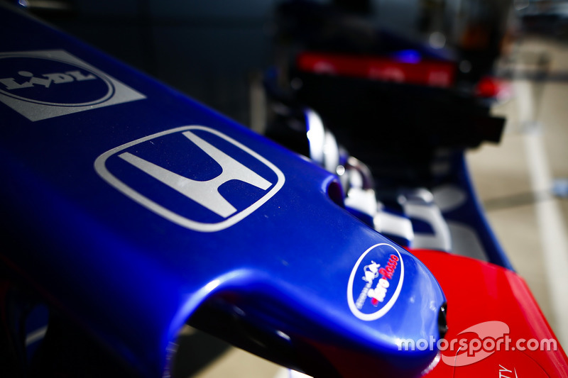 Honda logo, Toro Rosso STR13