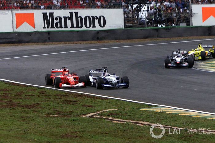 Juan Pablo Montoya, BMW Williams FW23, Michael Schumacher, Ferrari F1 2001