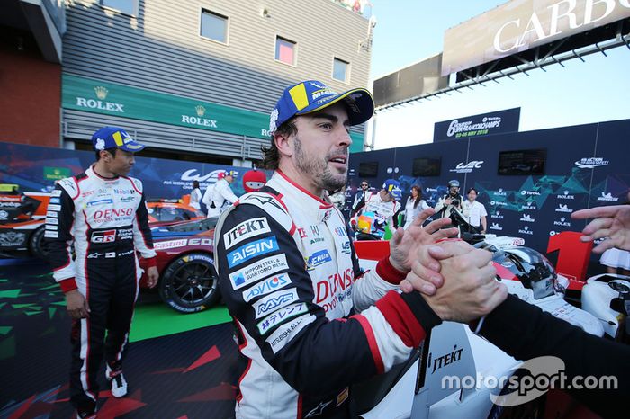 Ganadores #8 Toyota Gazoo Racing Toyota TS050: Sébastien Buemi, Kazuki Nakajima, Fernando Alonso