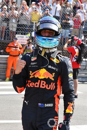 Pole sitter Daniel Ricciardo, Red Bull Racing celebrates in parc ferme