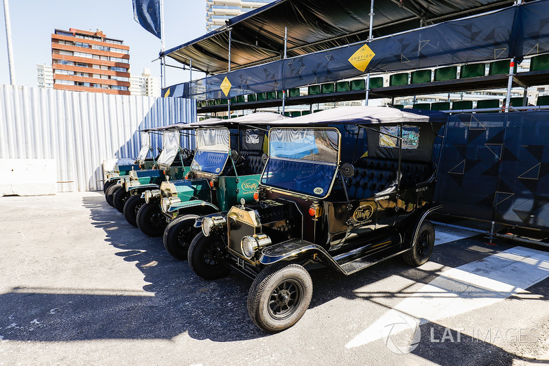 Coche eléctrico clásico