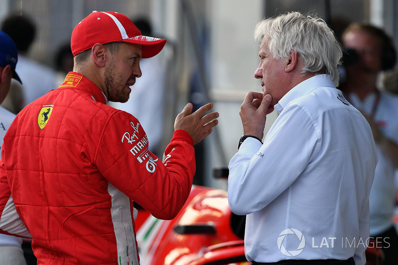 Sebastian Vettel, Ferrari ve Charlie Whiting, FIA Delegesi