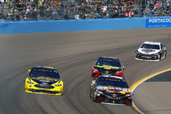 Kyle Busch, Joe Gibbs Racing, Toyota Camry Skittles Sweet Heat and Brad Keselowski, Team Penske, Ford Fusion Alliance Truck Parts