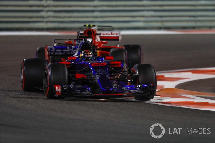 Brendon Hartley, Scuderia Toro Rosso STR12, Kimi Raikkonen, Ferrari SF70H