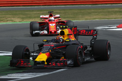 Max Verstappen, Red Bull Racing RB13, Sebastian Vettel, Ferrari SF70H