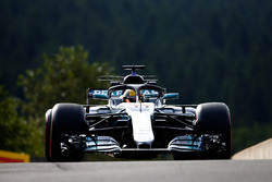 Lewis Hamilton, Mercedes AMG F1 W08, with halo