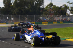 Antonio Giovinazzi, Sauber C36, Stoffel Vandoorne, McLaren MCL32, Kevin Magnussen, Haas F1 Team VF-17 and Marcus Ericsson, Sauber C36 collide in the gravel trap