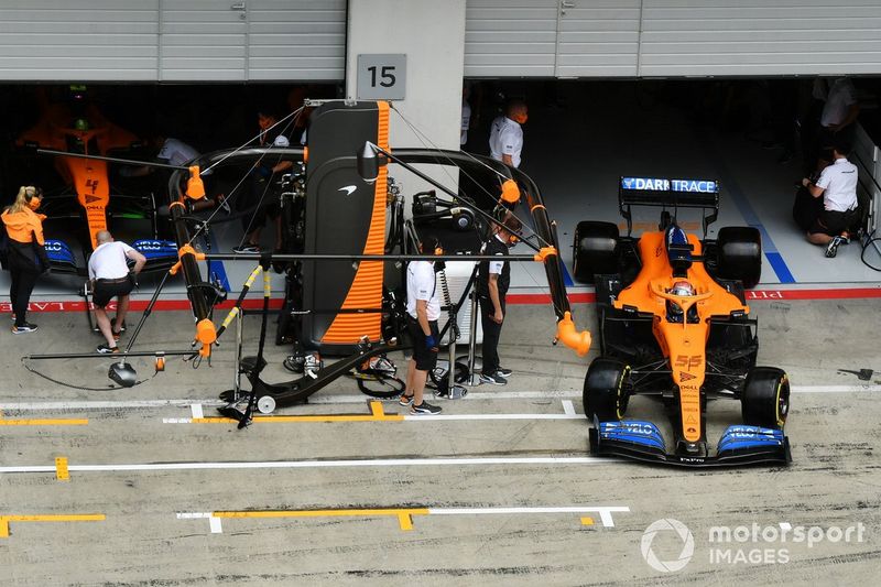 Carlos Sainz Jr., McLaren MCL35,
