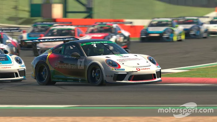 Jeff Giassi na Porsche TAG Heuer Esports Supercup