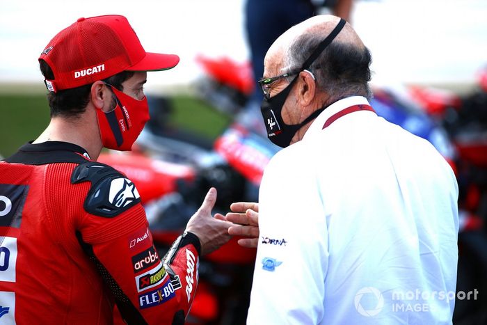 Andrea Dovizioso, Ducati Team, Carmelo Ezpeleta, CEO Dorna Sports