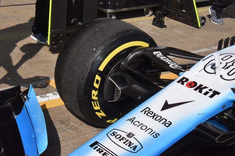 Williams FW42 front suspension detail
