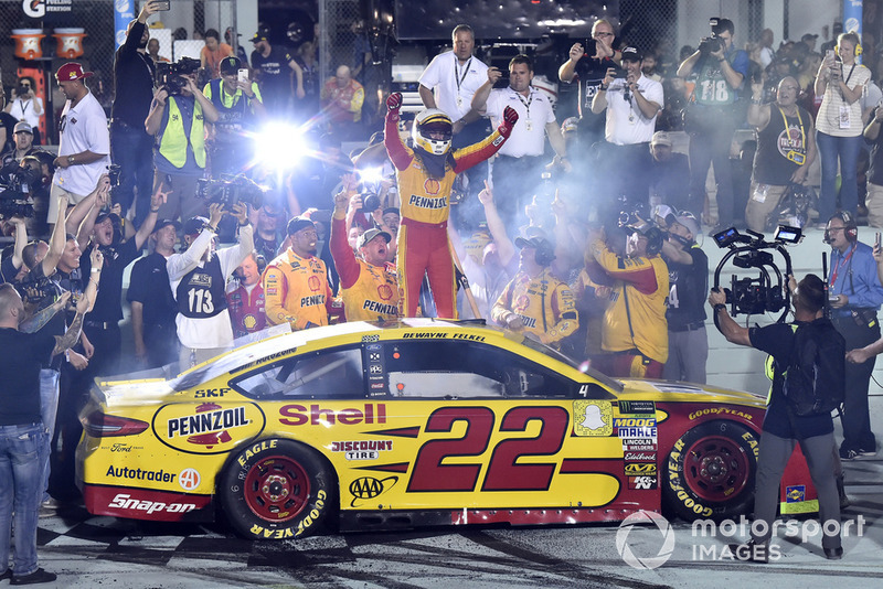 Joey Logano, Team Penske, Ford Fusion Shell Pennzoil celebrates his championship win