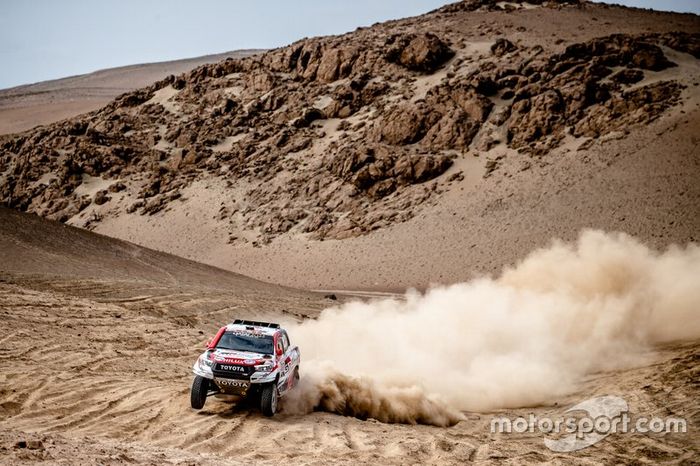 #301 Toyota Gazoo Racing Toyota Hilux: Nasser Al-Attiyah, Matthieu Baumel