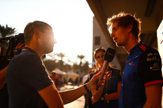 Brendon Hartley, Scuderia Toro Rosso, talks to the press