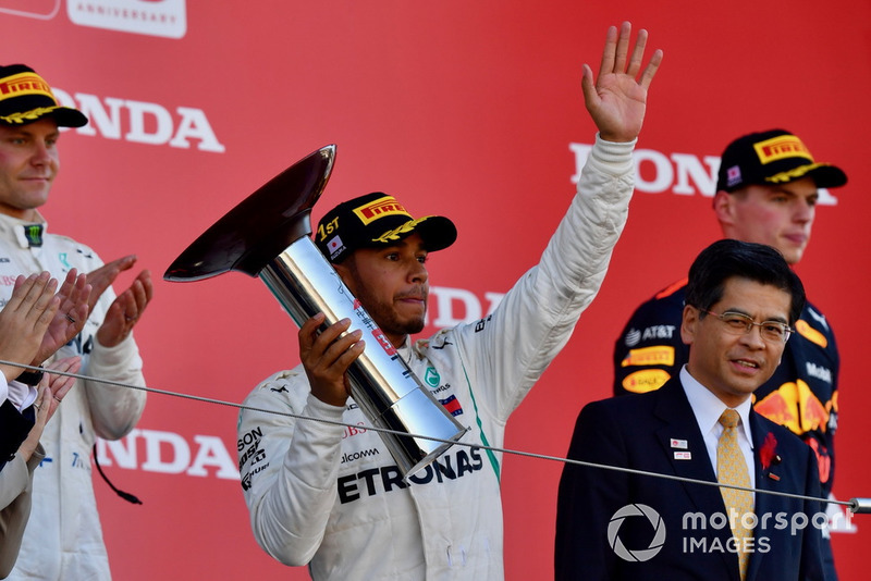 Lewis Hamilton újabb győzelme, ezúttal Szuzukában