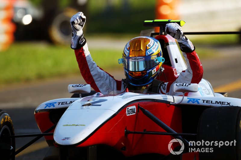 Race winner and series champion Esteban Gutierrez, ART Grand Prix