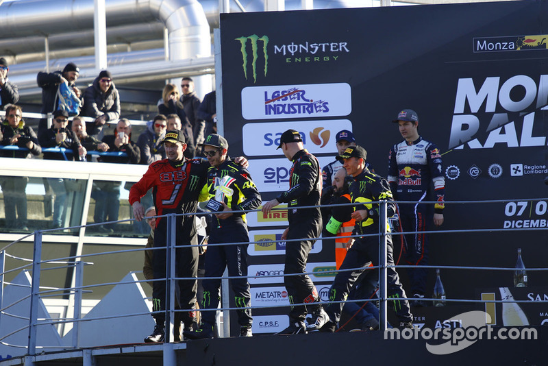 Winners Valentino Rossi, Carlo Cassina, second place Teemu Suninen, Marko Salminen, third place Roberto Brivio, Luca Brivio