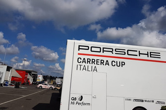 Atmosfera nel paddock