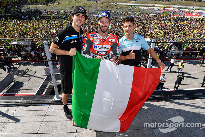 Misano: ganador de la carrera Andrea Dovizioso, equipo Ducati, ganador de Moto2 Francesco Bagnaia, Sky Racing Team VR46, ganador de Moto3 Lorenzo Dalla Porta, Leopard Racing