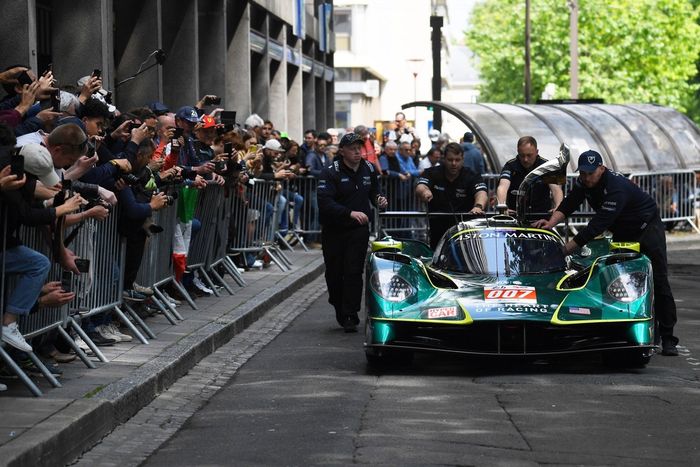 #007 Aston Martin Thor Team Aston Martin Valkyrie