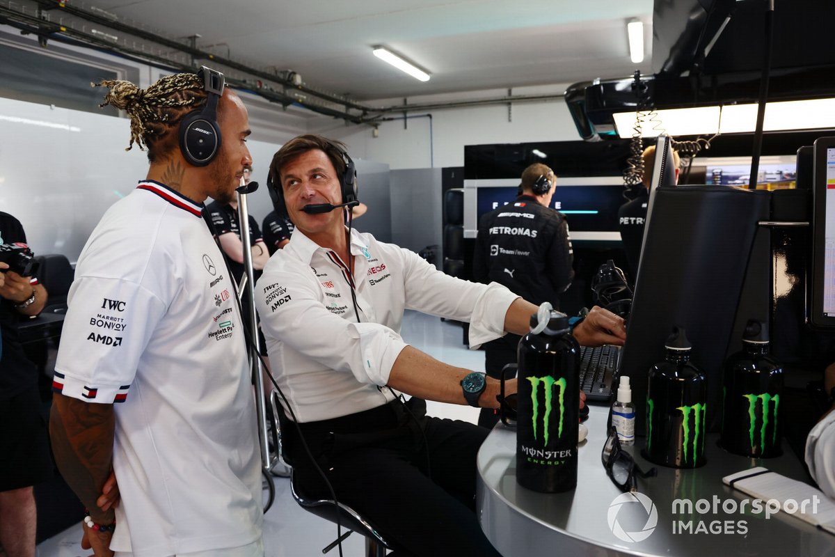 Lewis Hamilton, Mercedes-AMG, with Toto Wolff, Team Principal and CEO, Mercedes AMG 