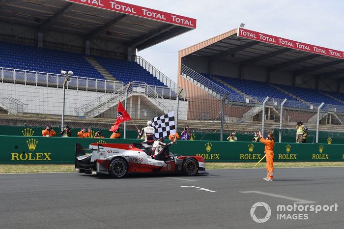Ganadores #8 Toyota Gazoo Racing Toyota TS050: Sebastien Buemi, Kazuki Nakajima, Brendon Hartley