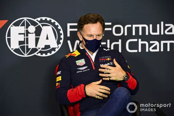 Christian Horner, director del equipo, Red Bull Racing, en la conferencia de prensa