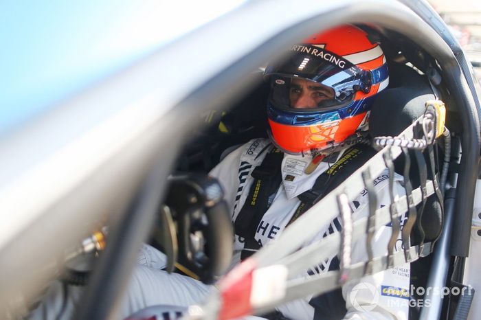 #27 Heart Of Racing Team Aston Martin Vantage AMR LMGT3: Ian James