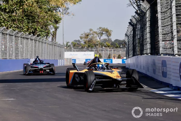 Jake Hughes, McLaren, e-4ORCE 04, Dan Ticktum, NIO 333 FE Team, NIO 333 ER9