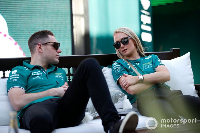 Stoffel Vandoorne, piloto reserva, Aston Martin F1 Team, Jessica Hawkins, piloto de desarrollo, Aston Martin F1 Team