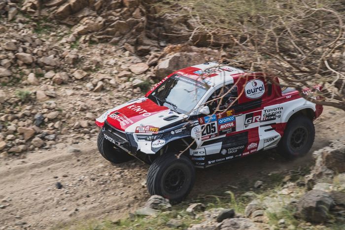 #205 Toyota Gazoo Racing Toyota: Giniel De Villiers, Dennis Murphy