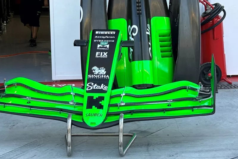 Détails techniques du Sauber C44