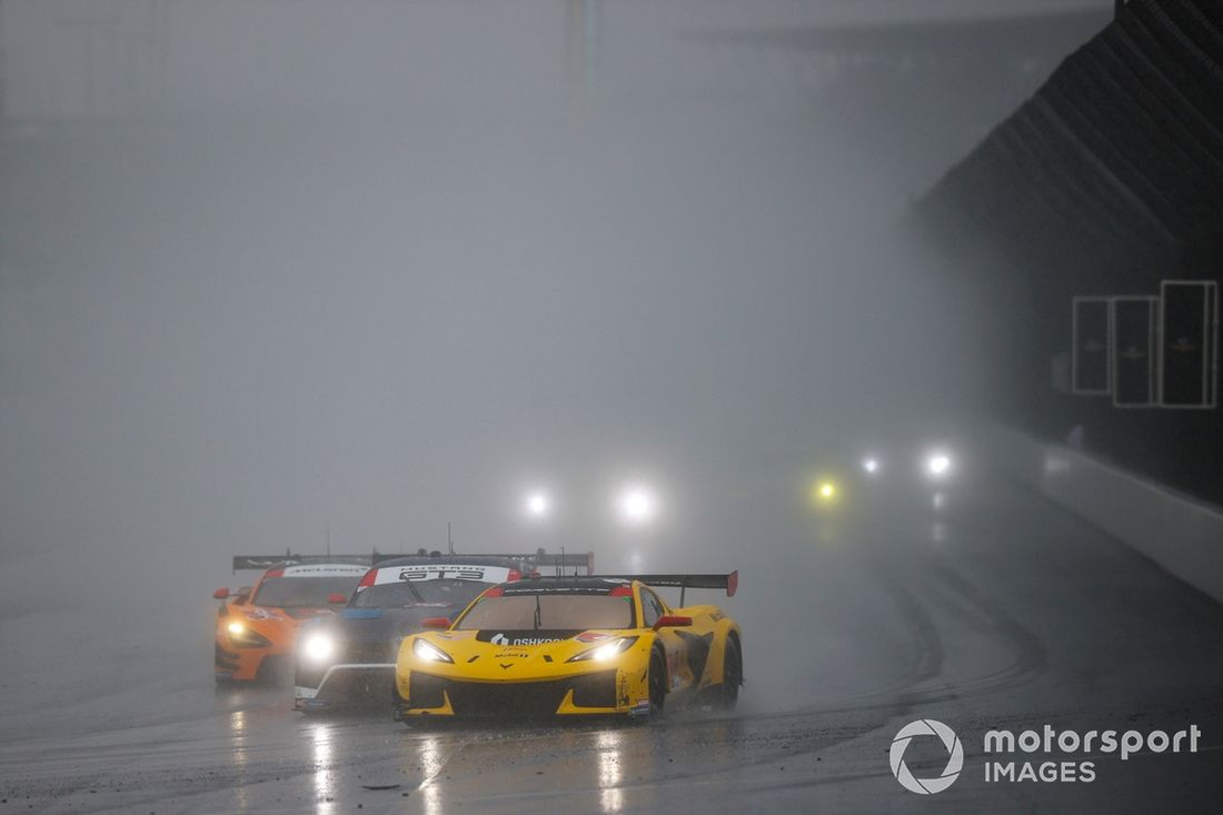 #4 Corvette Racing by Pratt Miller Motorsports Corvette Z06 GT3.R: Tommy Milner, Nicky Catsburg